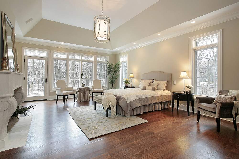 Large bedroom with sitting area